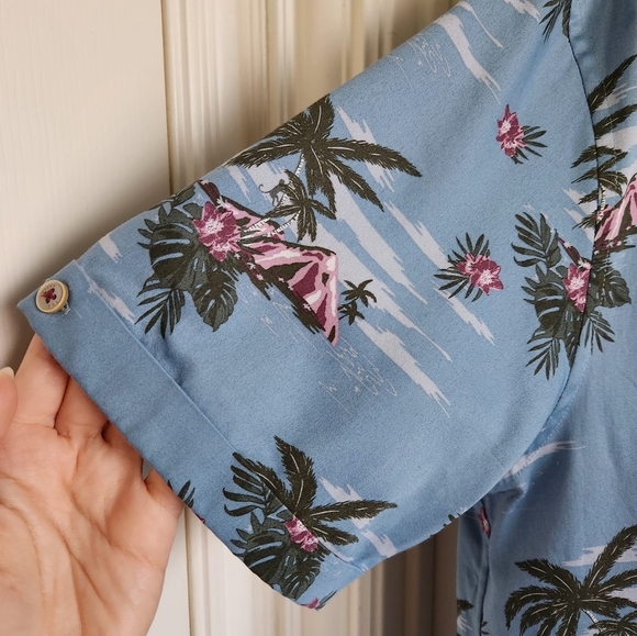 Ted Baker Shirt Men's Hawaiian Volcano Button-Up Short Sleeve Size 5 (XL) - Picture 4 of 7